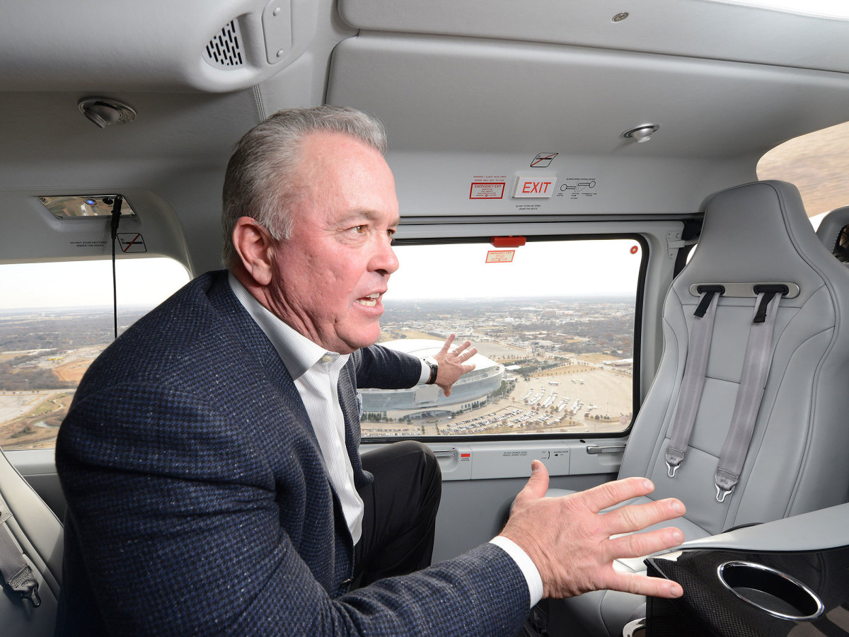 stephen-jones-helicopter.jpg